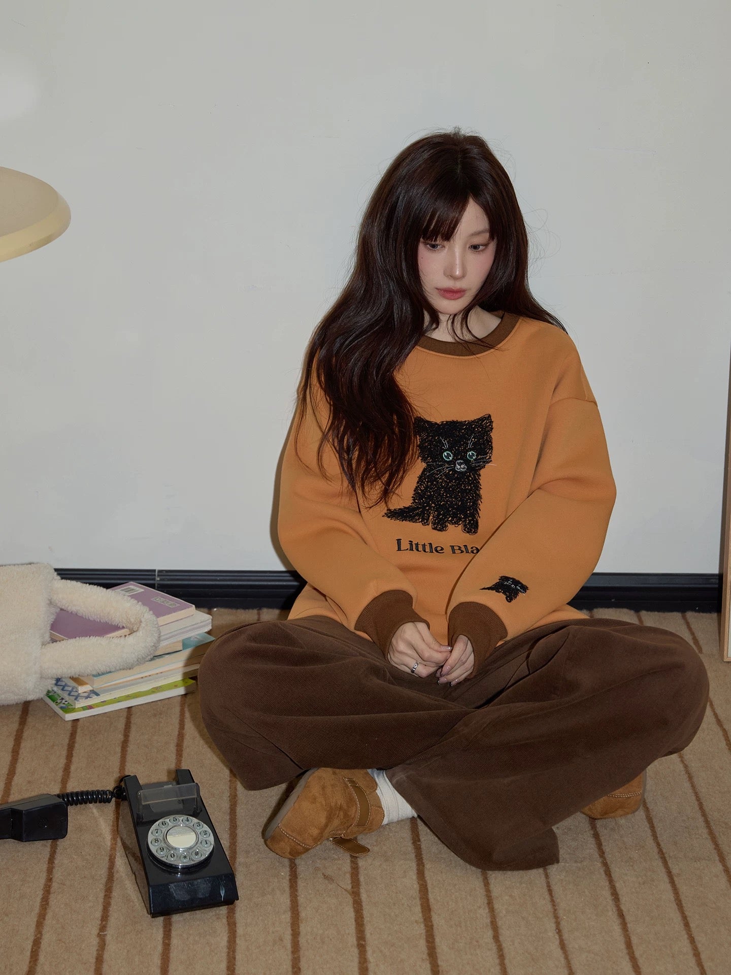 Chaochao's Orange Crew Neck Pullover Thick Embroidered Sweatshirt for Women, 2025 Winter High-End Loose and Lazy Long-Sleeved Top