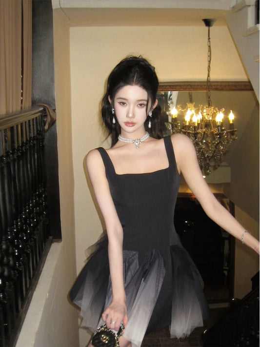 Barb Chill Hepburn style black and white gradient suspender dress summer pure desire high-end waist princess dress