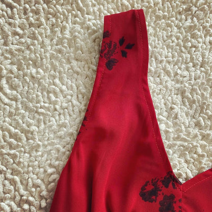 Red holiday long dress homemade super smooth V-neck waist goddess floral fishtail dress