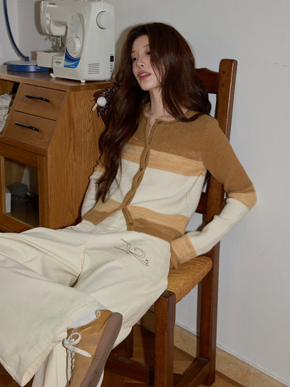 Chaochao's Korean Style Apricot Cardigan with Patchwork Wool Knitwear, Women's 2025 Autumn/Winter Fashionable Casual Slim Fit Long Sleeve Top