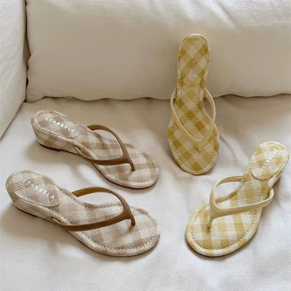 StarKeLa Women's Plaid Wedge Thong Sandals – 2026 New Summer Style; Comfortable Round-Toe Flip-Flops Suitable for Outdoor Wear