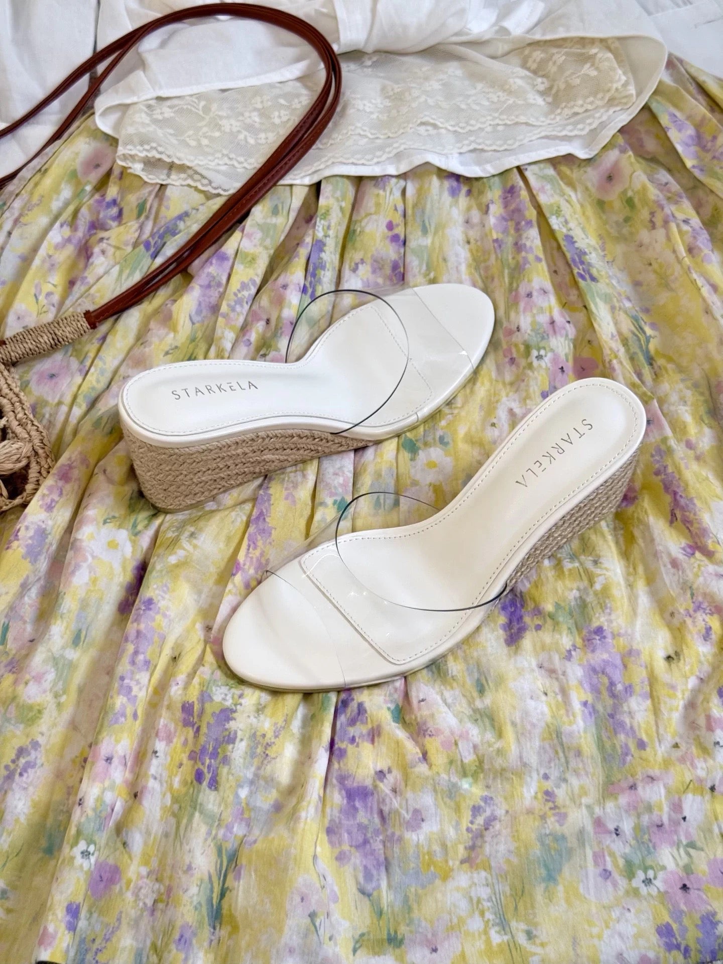 Women's Wedge Slide Sandals (2026 Summer New Arrival): Platform Style with Jute-Wrapped Thick Sole, Transparent Open-Toe Design, and High-Heeled Single-Strap Construction—Suitable for Outdoor Wear.