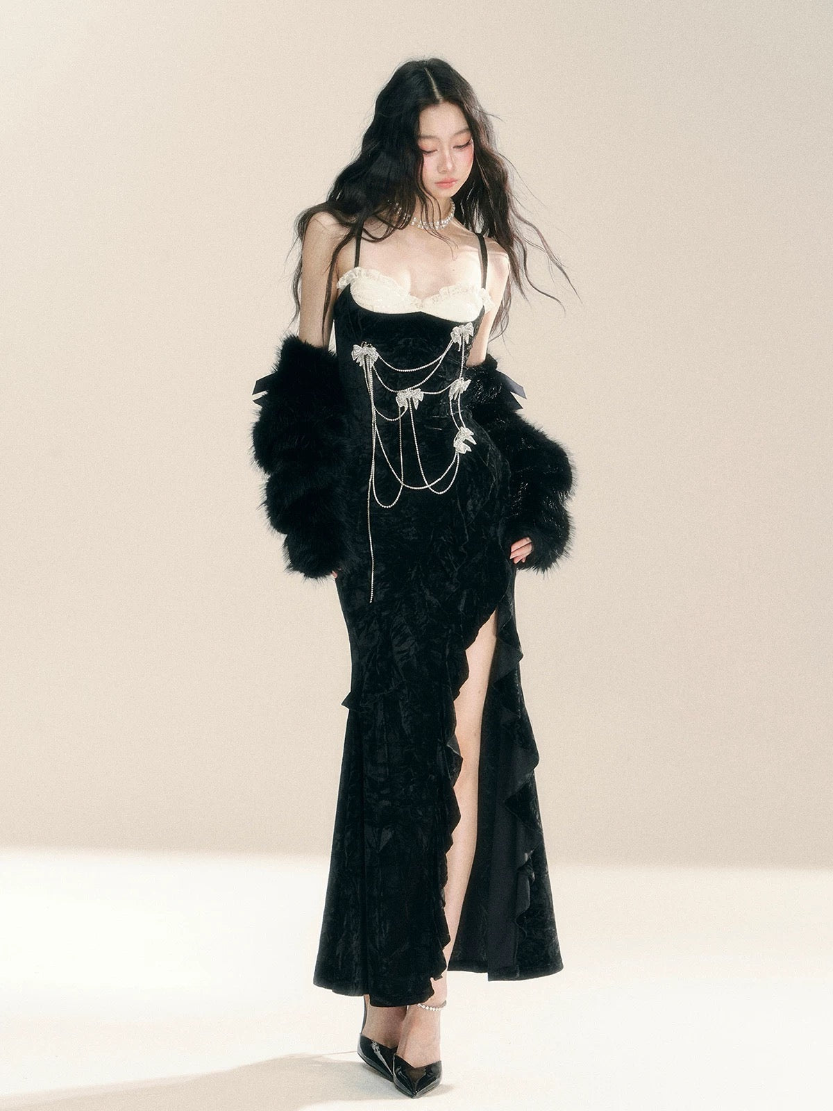 Shaoyeyan Lady Bird high-end sister-style dress women's autumn and winter one-shoulder slit dress long skirt