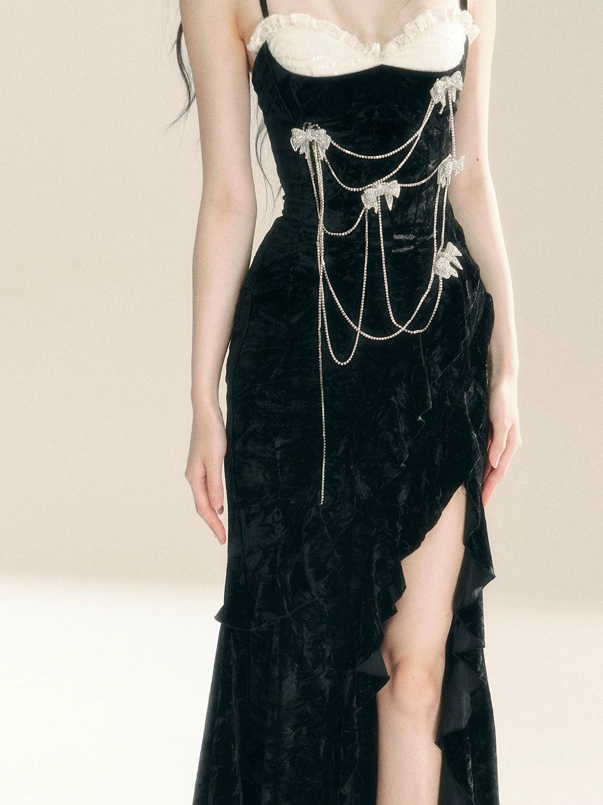Shaoyeyan Lady Bird high-end sister-style dress women's autumn and winter one-shoulder slit dress long skirt