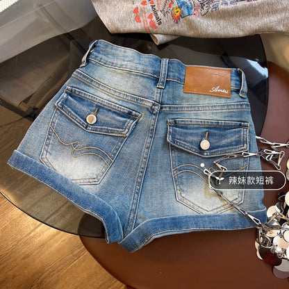 High-quality denim shorts for women, 2026 Spring/Summer new style, hot girl high-waisted slim fit, versatile design, rolled-up hem hot pants