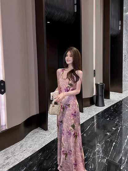 French-style sleeveless V-neck rayon dress—2026 summer new arrival; a sophisticated, waist-cinching, and slimming maxi dress perfect for vacations.