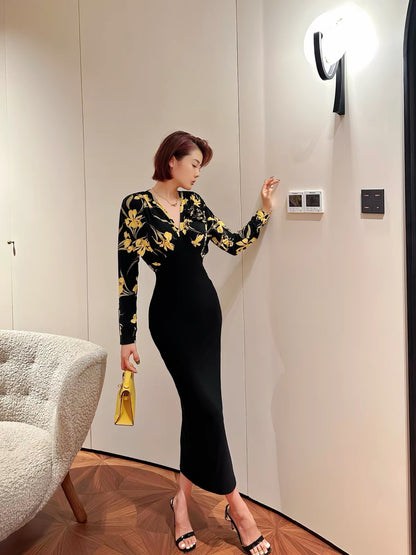 XULU Original High-End V-Neck Batwing-Sleeve High-Waisted Bodycon Dress featuring a Magnolia Crystal & Linen-Look Print—Sophisticated "Power Woman" Style.