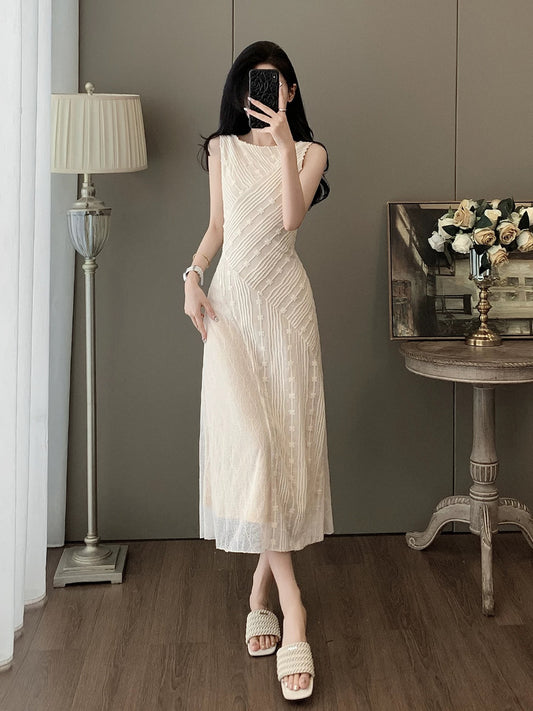 Very beautiful sleeveless dress for women in summer with elastic waist and slim temperament French style this year's popular beautiful dress