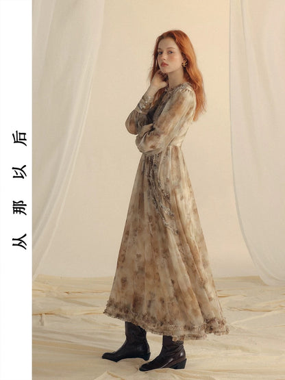 Since then, French floral dresses, chiffon dresses, lace evening gowns, long dresses, high-end outfits, women's autumn and winter dresses have been popular.