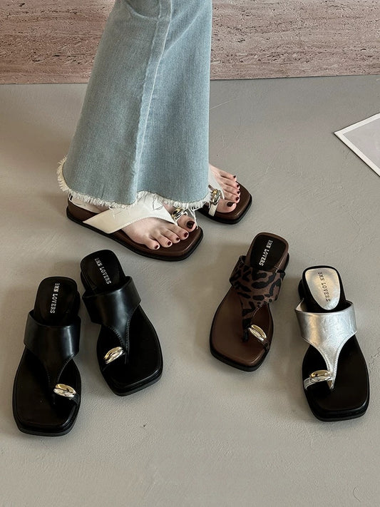 Jiabu fake slippers for women summer outdoor wear 2025 new summer super hot French style with skirt flip flops wedge heel sandals
