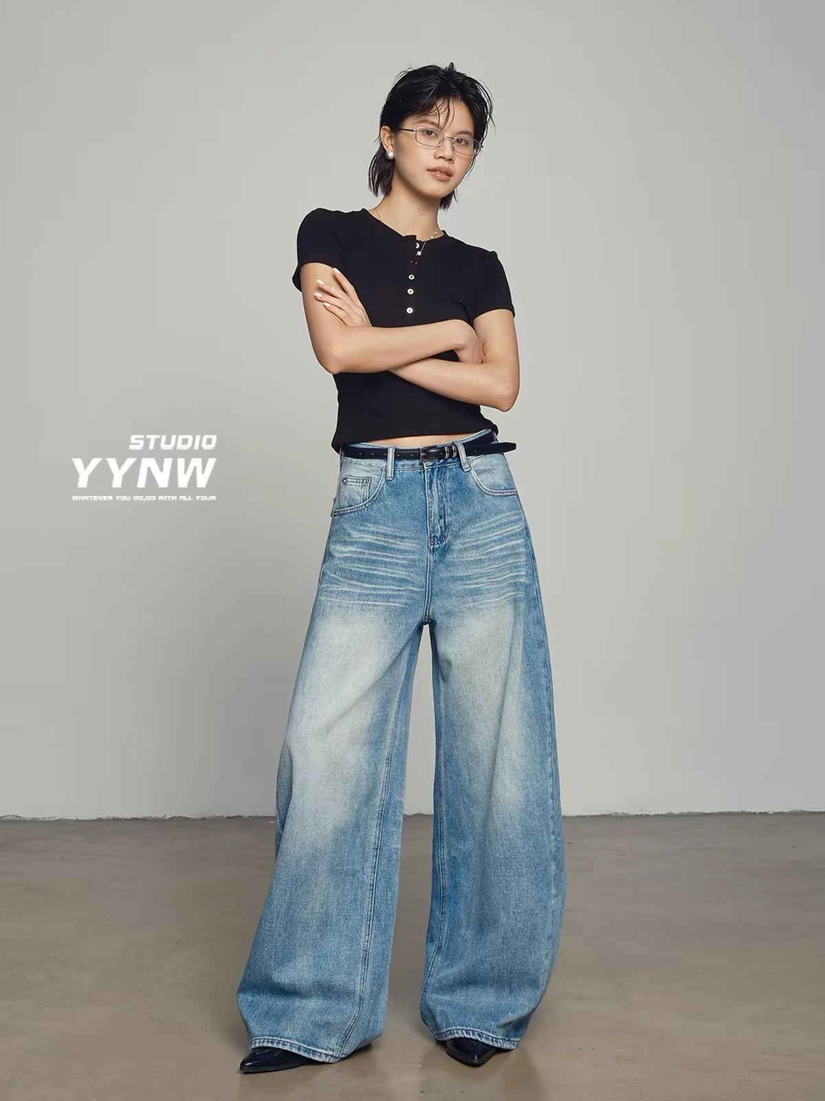 Women's American-style vintage washed wide-leg jeans (Summer 2026 new arrival): a unique, loose-fitting, and slimming floor-length design.