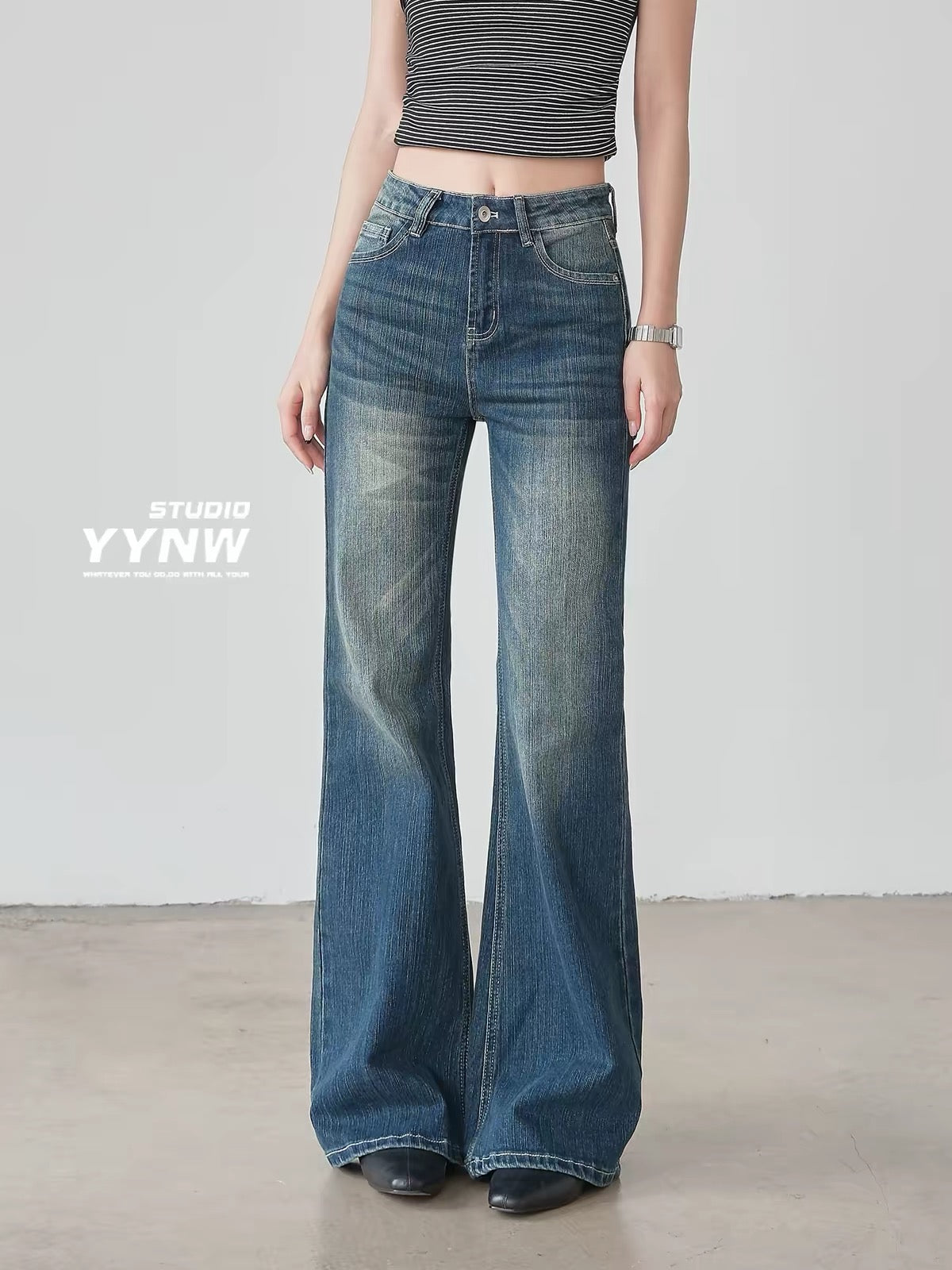 Women's American Retro Slim-Fit Flared Jeans (Summer 2026 New Arrival) – Whiskered Wash, Flattering & Versatile Casual Style