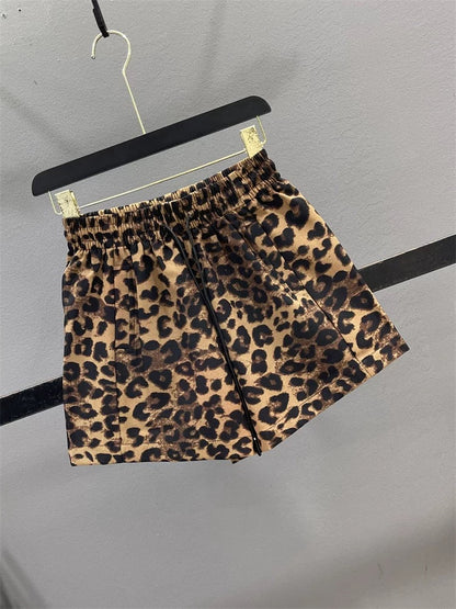 Fashionable leopard print shorts for women 2025 summer hot girl retro elastic high waist A-line wide leg pants American casual hot pants