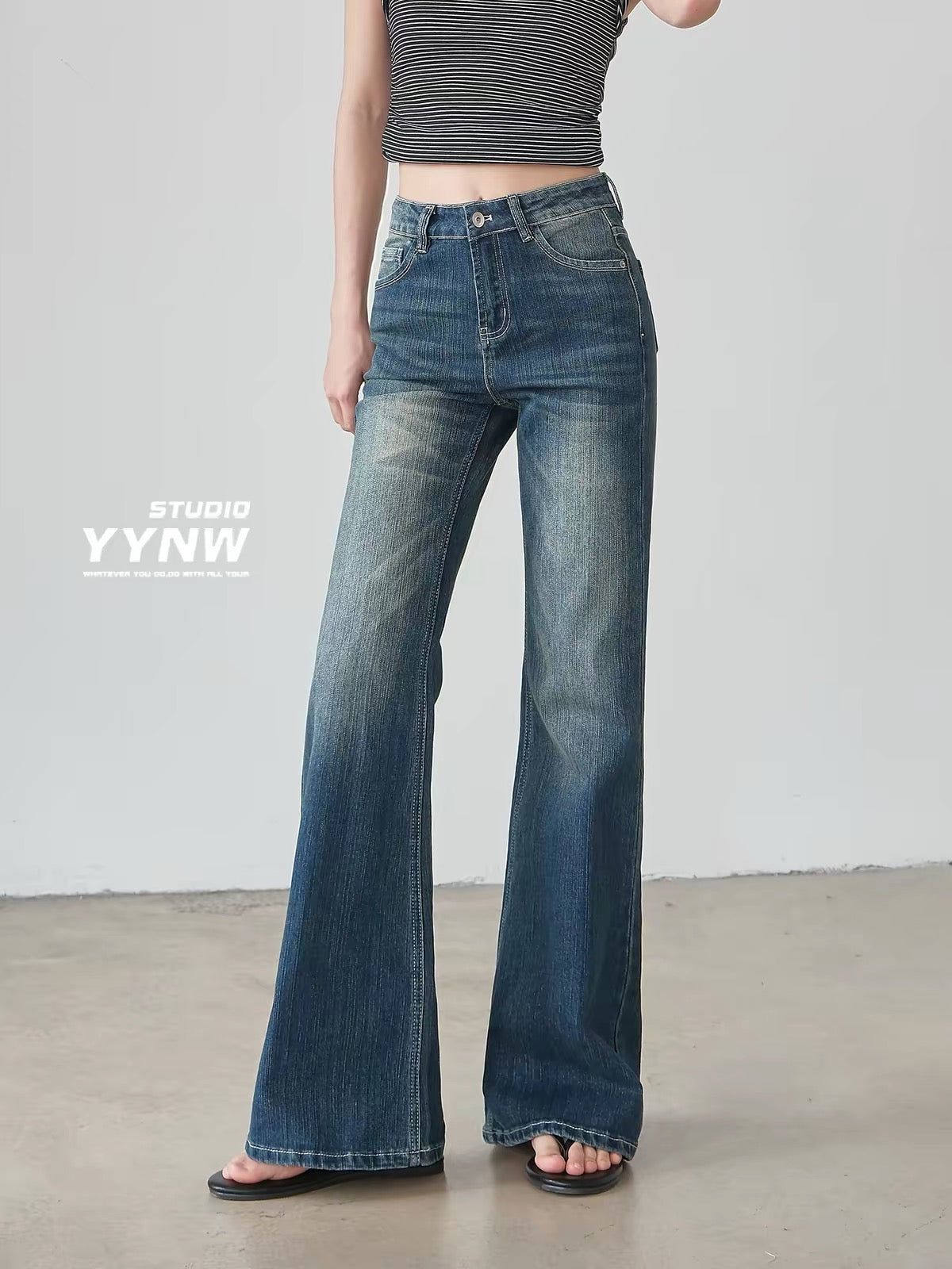 Women's American Retro Slim-Fit Flared Jeans (Summer 2026 New Arrival) – Whiskered Wash, Flattering & Versatile Casual Style