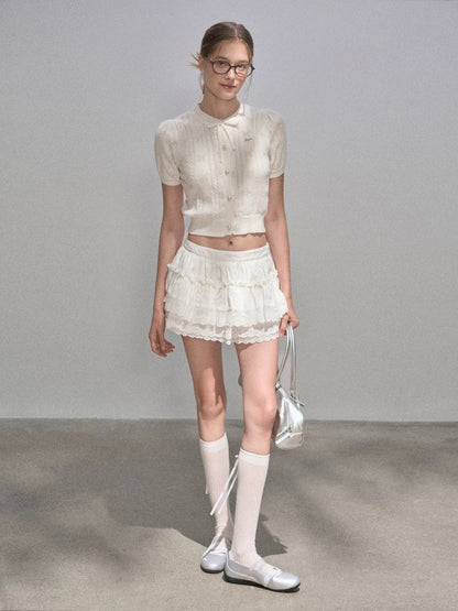 "Narrative Realm" White Short-Sleeve Knit T-Shirt with Bow Tie, Off-Shoulder Design, Summer Crop Top, Off-Shoulder Cutout Top