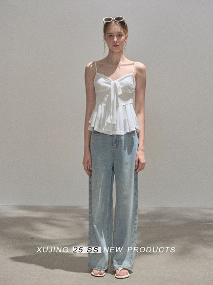 "Narrative Realm" French-style white bow-tie sleeveless camisole top for women, perfect for summer, with a gentle, fitted waist.
