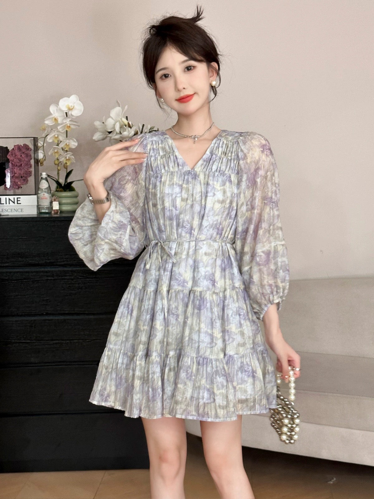 A roasted goose, fleshy grapes, purple floral long-sleeved chiffon dress, women's roasted goose waist waist skirt