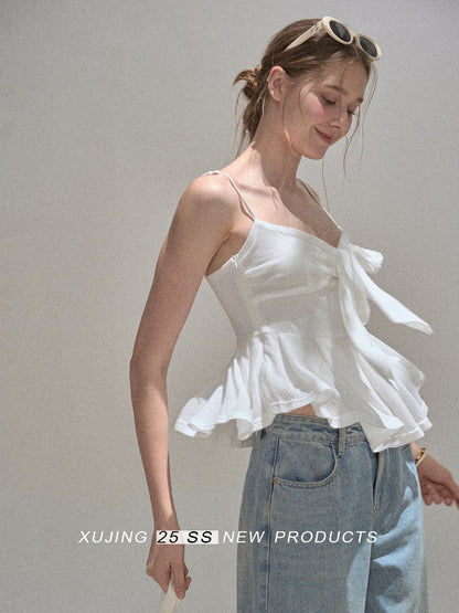 "Narrative Realm" French-style white bow-tie sleeveless camisole top for women, perfect for summer, with a gentle, fitted waist.
