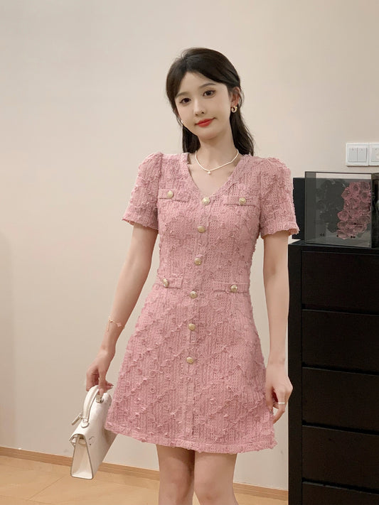 A roasted goose champagne rose dress for women, pink plate flower, romantic and elegant, playful and age-reducing dress