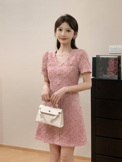 A roasted goose champagne rose dress for women, pink plate flower, romantic and elegant, playful and age-reducing dress