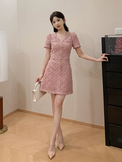 A roasted goose champagne rose dress for women, pink plate flower, romantic and elegant, playful and age-reducing dress