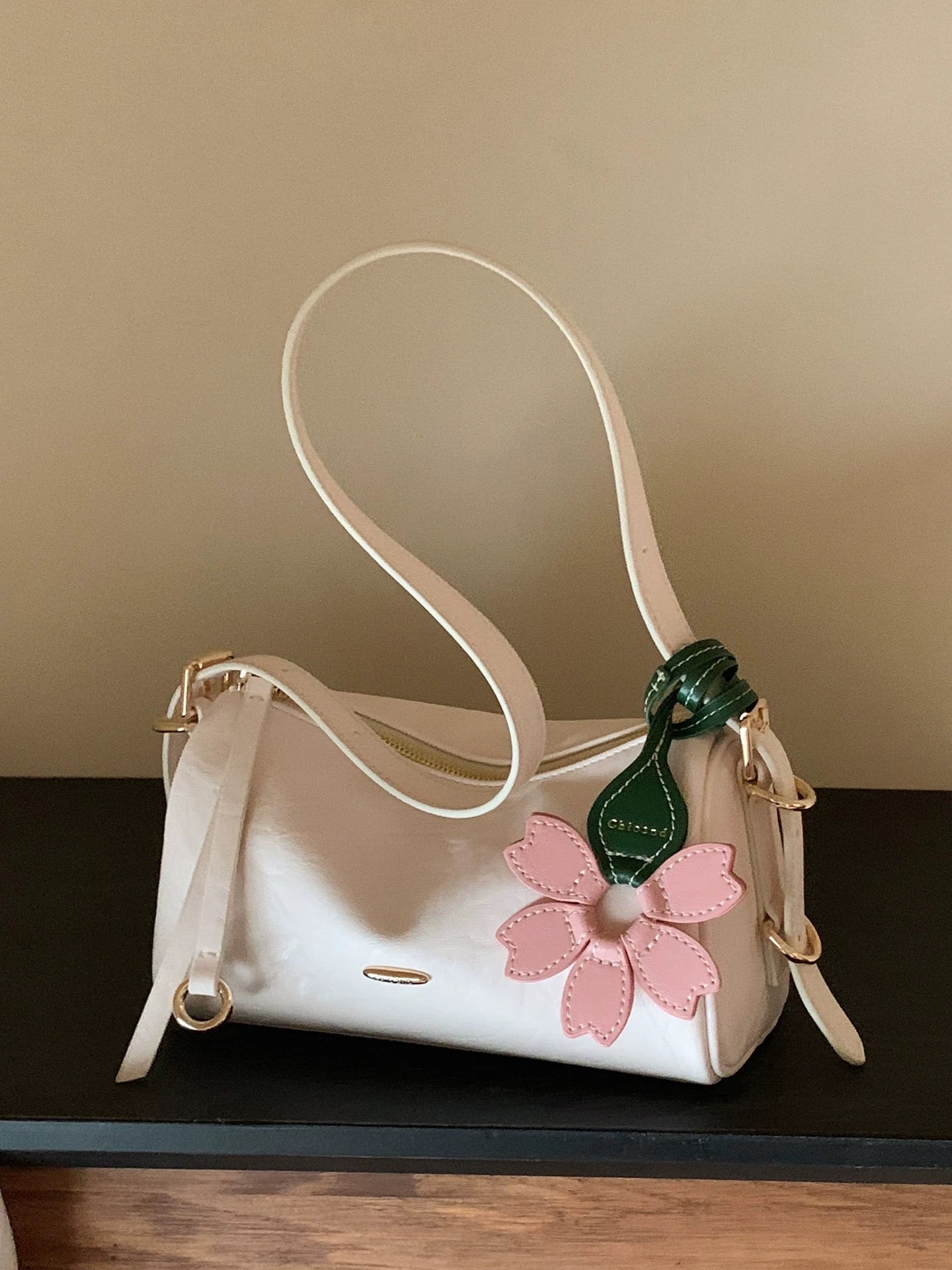 Chio2nd Peach Pillow Bag, 2026 Hottest Crossbody Bag, Exquisite Small Bag, Women's Summer Commuter Bag