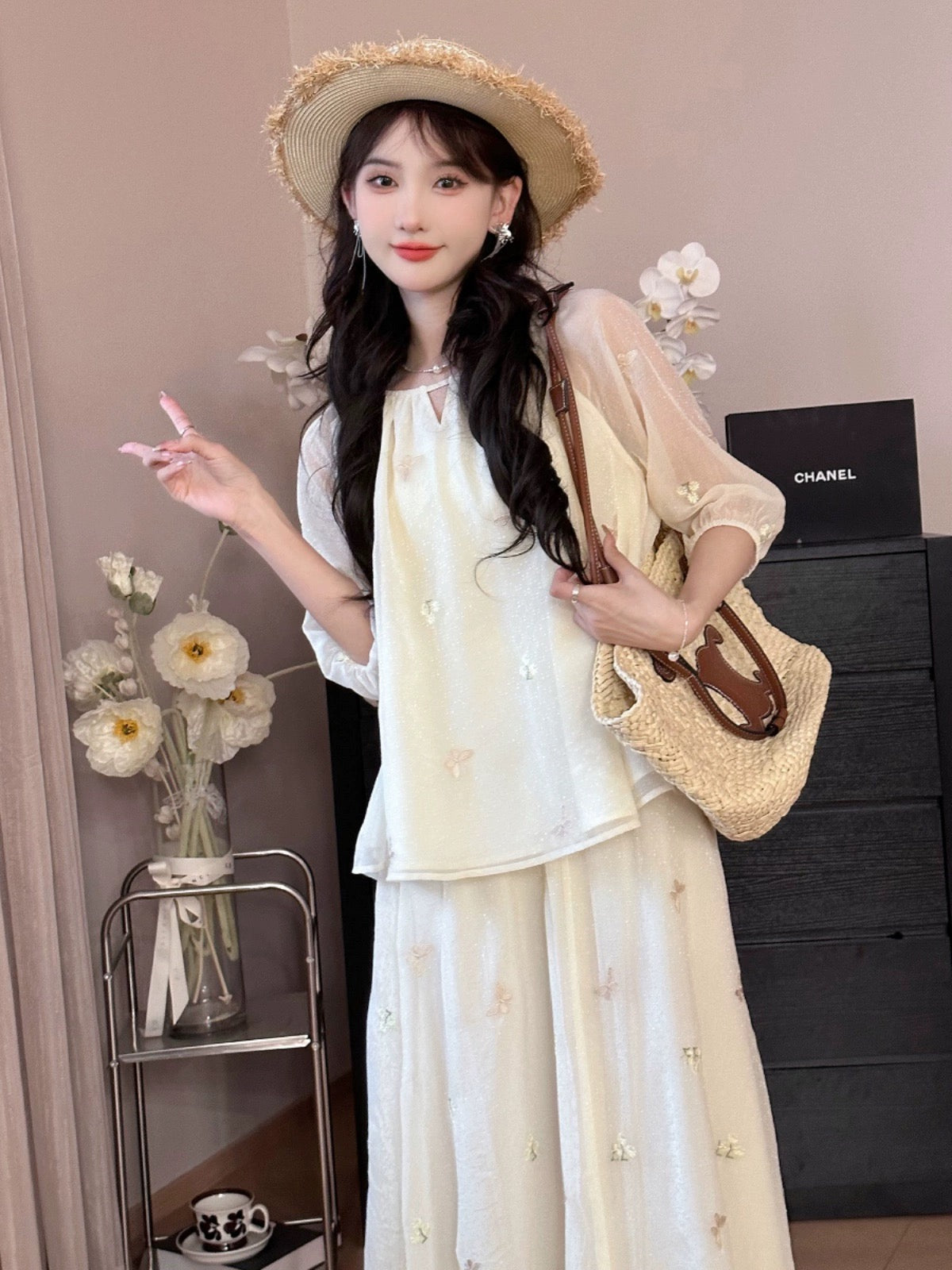 A Roast Goose [Oil Painting Exhibition] Round Neck Lace-up Chiffon Shirt and Skirt Suit Two-piece Women's 2024 Summer