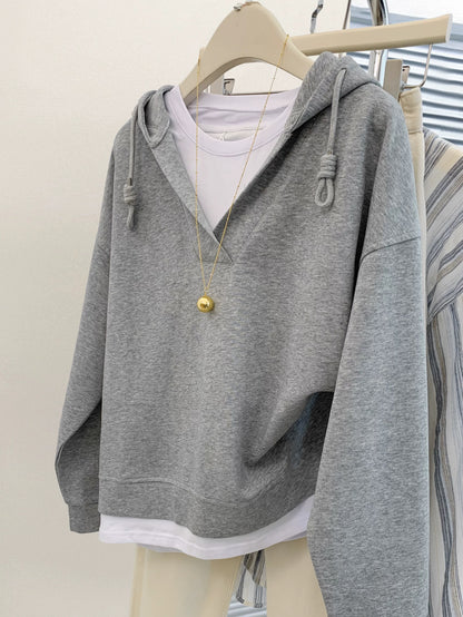 Gray straight shoulder fake two-piece hooded pullover sweatshirt for women in early autumn Encore small size loose hoodie with hood