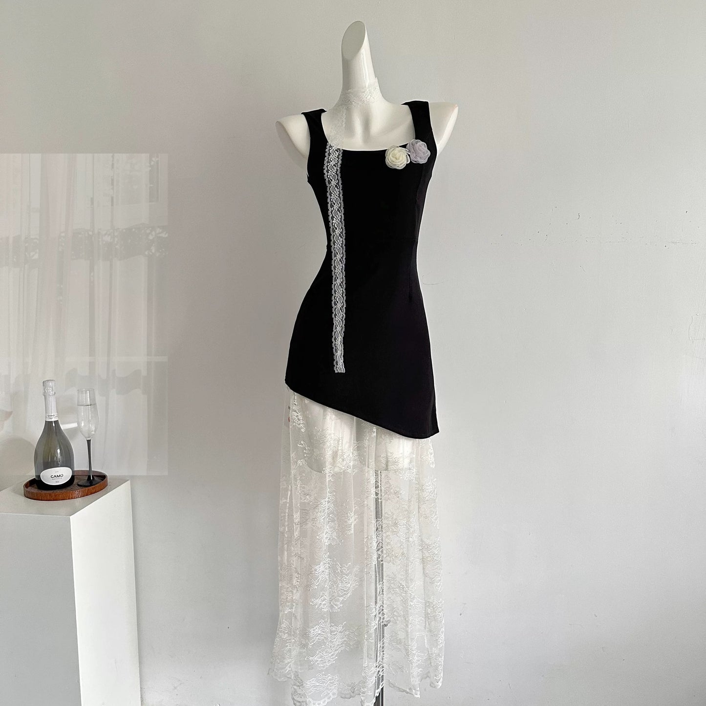 Youni homemade black apricot lace spring and summer high-grade French sexy fishtail suspender dress for women