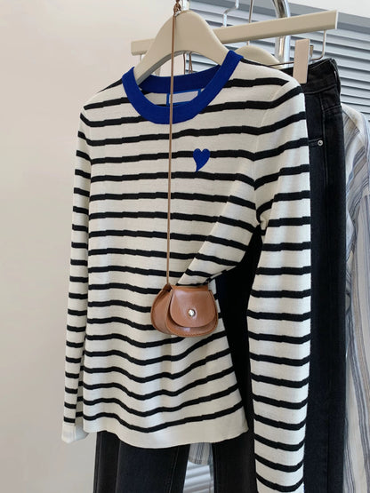 Black and white striped straight shoulder long-sleeved sweater for women in early autumn design niche slim fit knitted bottoming shirt top