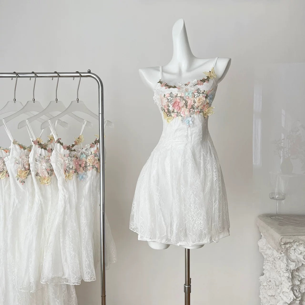 Youni homemade French seaside suspender dress female summer white spring beautiful lace fishtail skirt long skirt