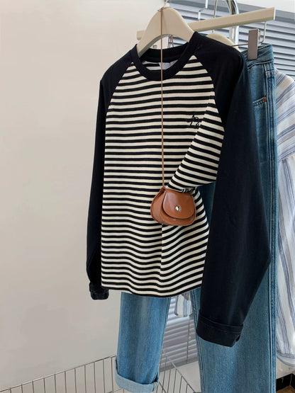 Raglan shoulder striped long-sleeved T-shirt for women in early autumn loose design niche 2025 new tops
