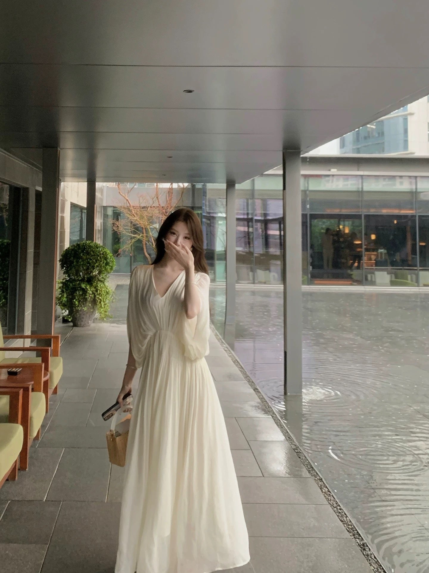 JAYKY YANG 【Spring Pasti】V-neck batwing sleeve dress with flowing pleated hem long skirt