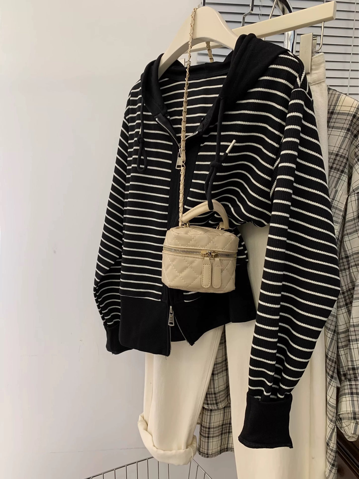 Striped hooded double zipper knitted sweater cardigan women's early autumn small size straight shoulder long sleeve hoodie jacket autumn