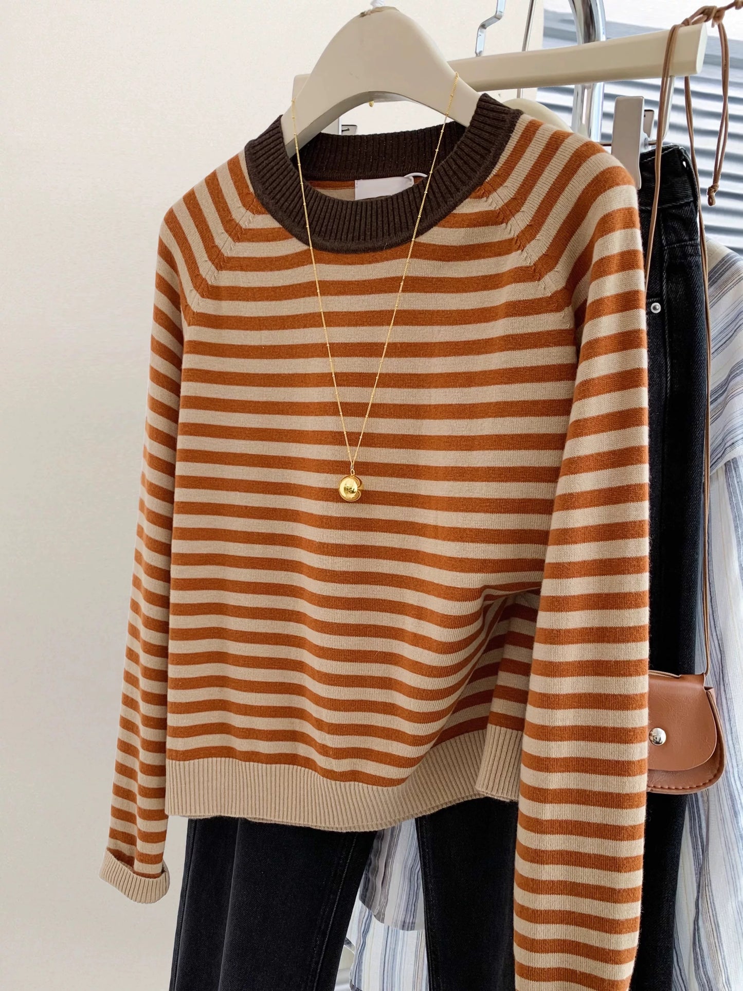 Contrast color striped sweater early autumn inner bottoming shirt design sweater knitted top 2025 new women's clothing