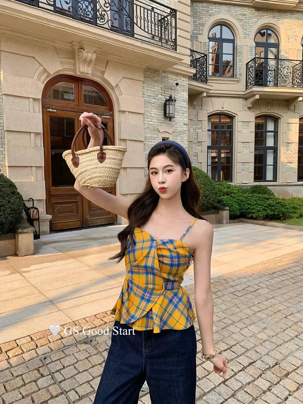 GS.GOOD START popular colors are super popular. French retro contrast plaid design suspender blouse for women