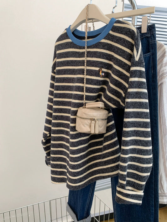 Korean striped round neck brushed long-sleeved T-shirt for women 2025 winter European goods straight shoulder bottoming inner wear loose top outer wear