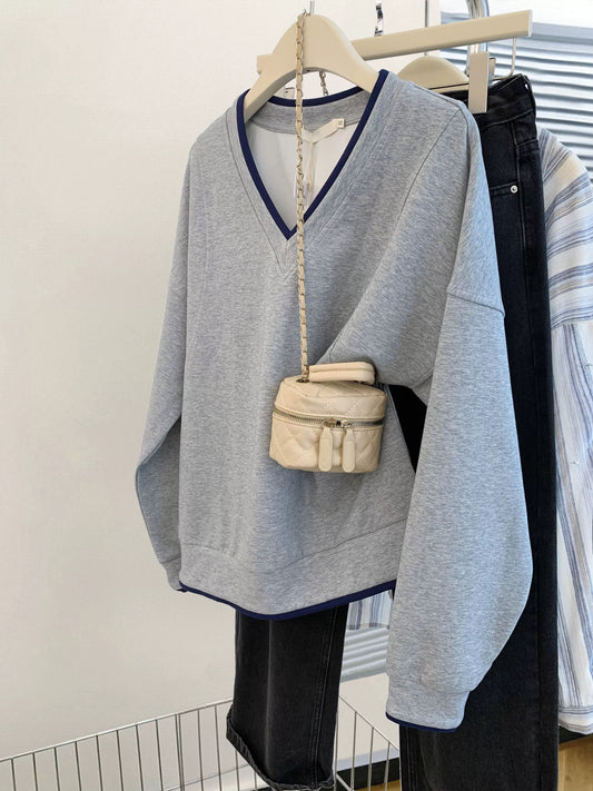 American style gray v-neck pullover straight shoulder sweatshirt for women 2025 winter high-end small size loose hoodless long-sleeved top