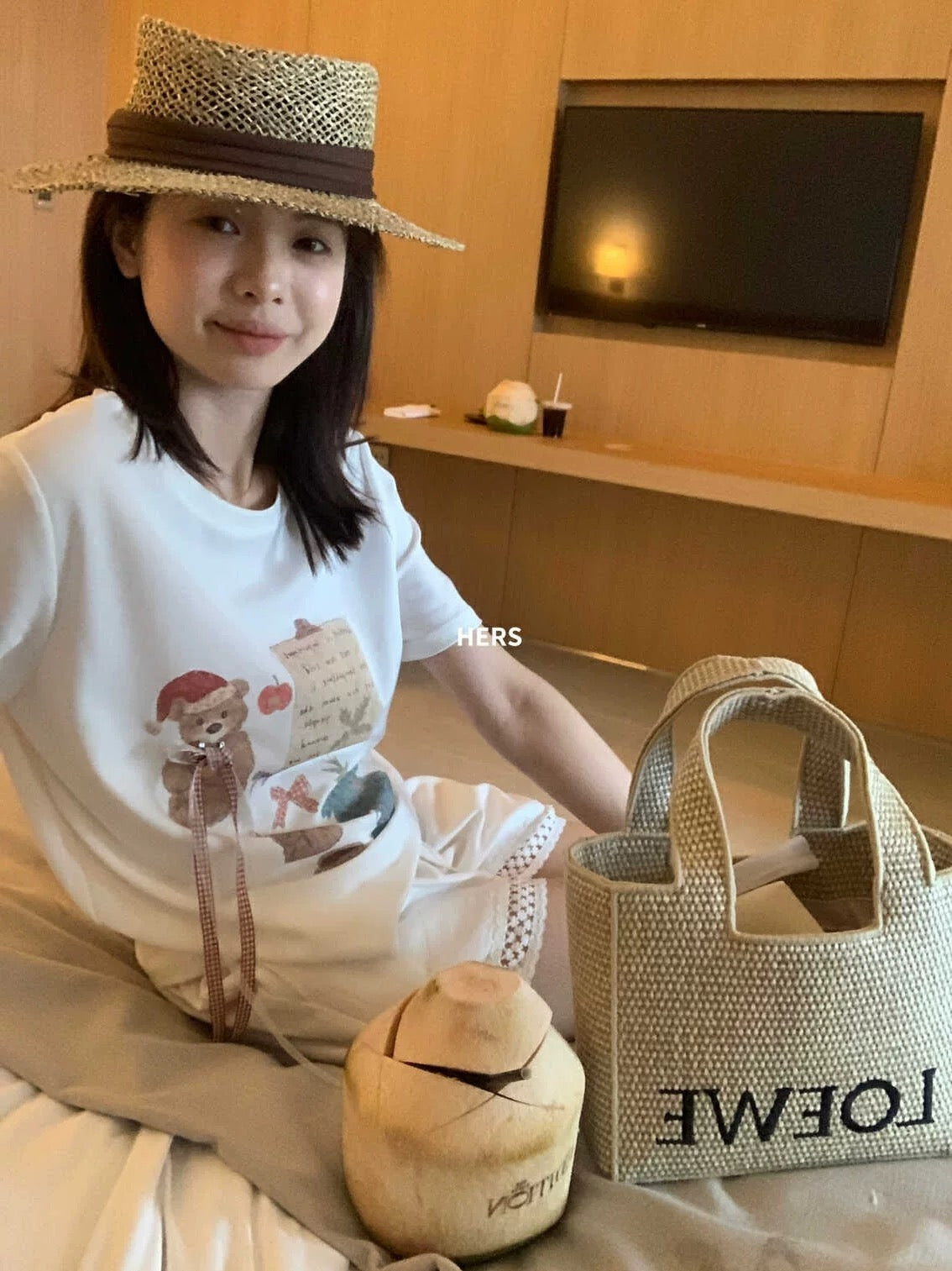 METWO hers bear pattern bow T-shirt female 2025 new niche short-sleeved round neck top 20572