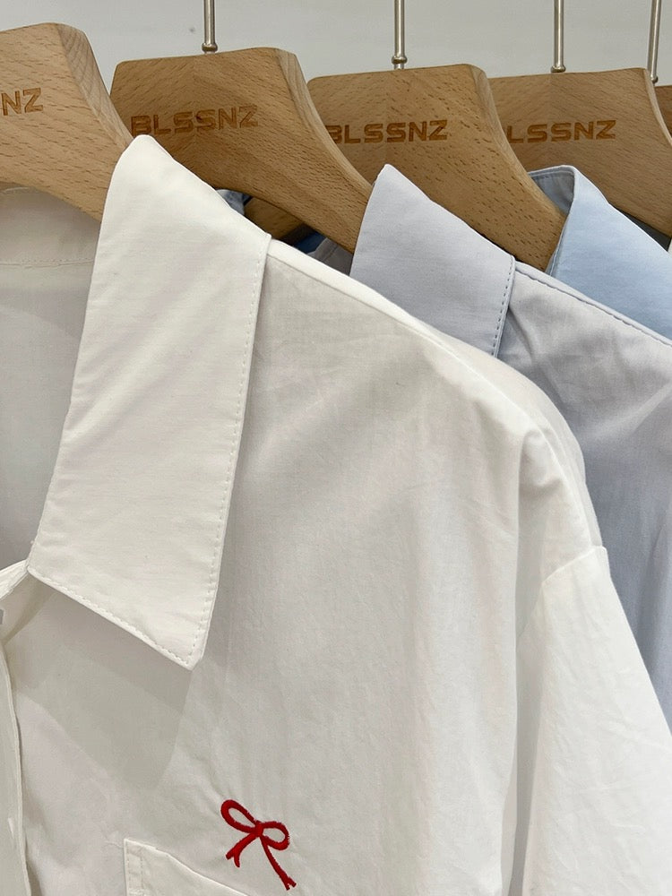 Embroidered polo collar white right shoulder short-sleeved shirt for women 2024 new summer design loose shirt top trendy