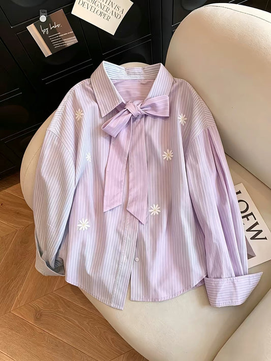 Women's French-style striped shirt featuring bow embroidery—a new summer arrival with a loose, flattering fit that exudes elegance and a youthful vibe.
