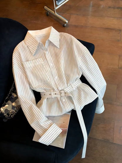 French-style striped long-sleeve shirt with a polo collar—a stylish, slimming, tie-waist top suitable for men and women in spring and autumn.