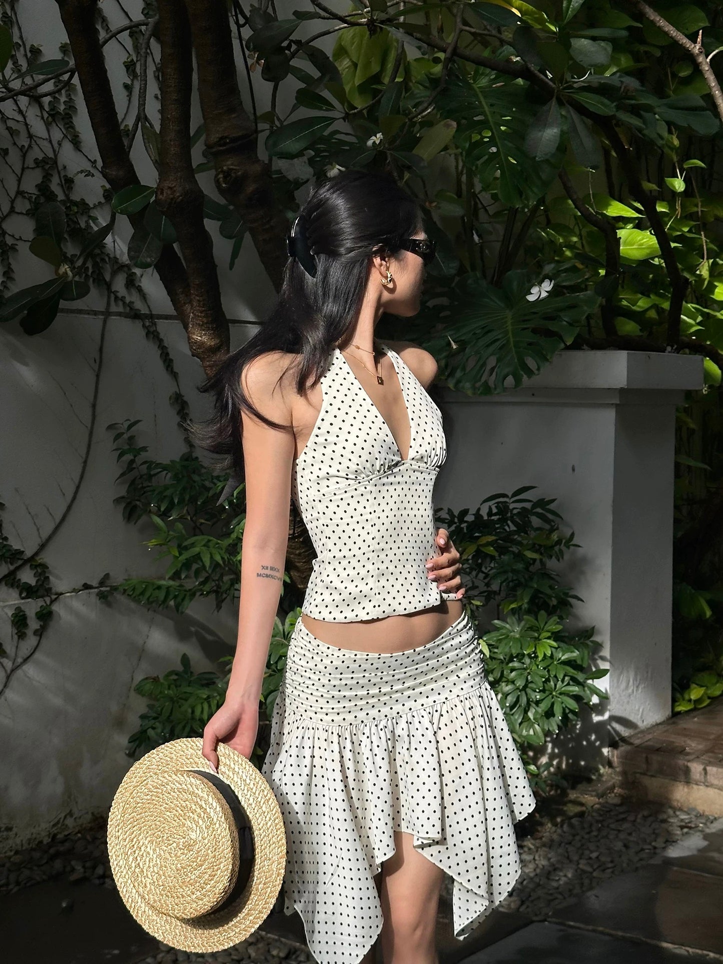 Rovente's Enchanting Southern France Polka Dot Sexy Hot Girl Suit for Women - Summer V-neck Halter Neck Irregular Skirt
