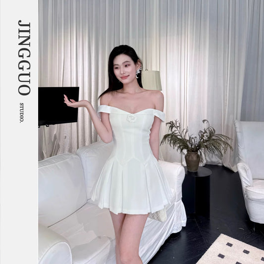【JINGGUO Luxury】Niche Design French Off-Shoulder Elegant Strapless Pleated Waist-Defining Dress 7427