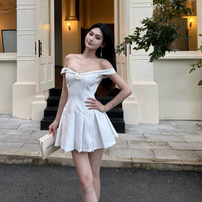 【JINGGUO Luxury】Niche Design French Off-Shoulder Elegant Strapless Pleated Waist-Defining Dress 7427