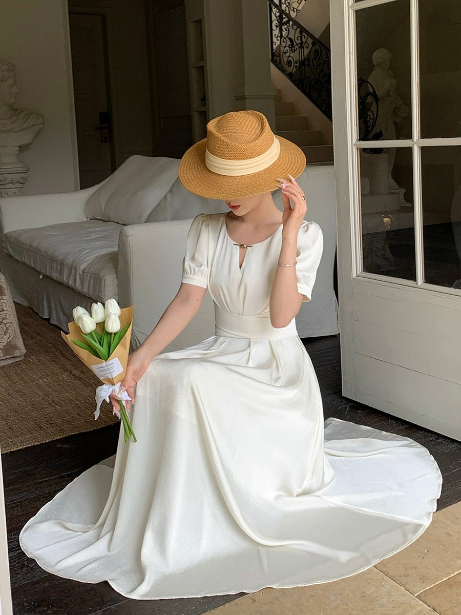 Guo Ge's 2024 new summer style off-white dress for women French slim and gentle style satin lace long skirt