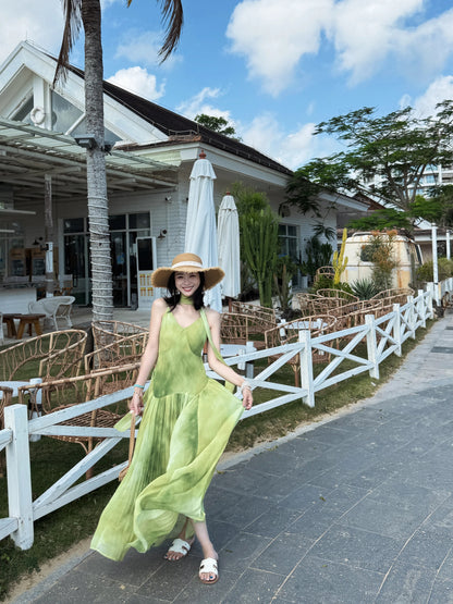 Wu Lingling's "Forest Whispers" French V-neck tie-dye print waist-cinching suspender dress - summer vacation maxi dress