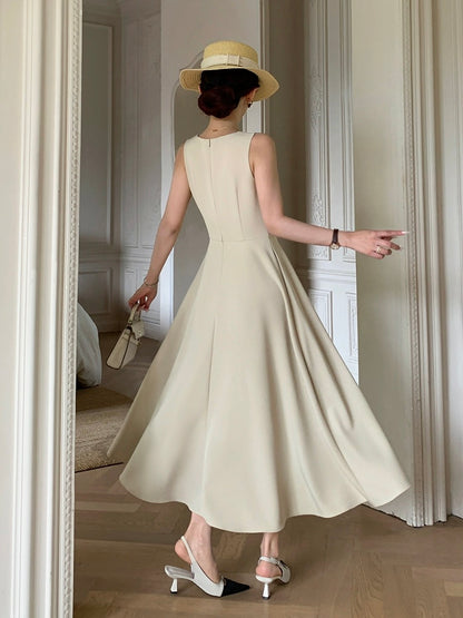 Guo Ge's Sleeveless Dress Women's 2024 Summer New Style Waist Slimming Commuting Pleated Vest Long Skirt