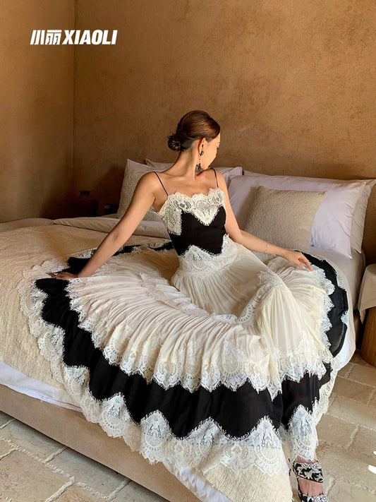 Xiaoli's black and white piano key lace suspender dress summer French niche high-end exquisite seaside vacation skirt