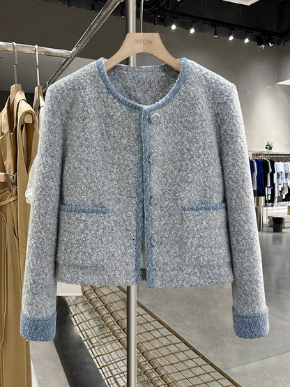 Blue French-style exquisite down-filled-inspired jacket for women, 2025 new winter fashion Korean short top.